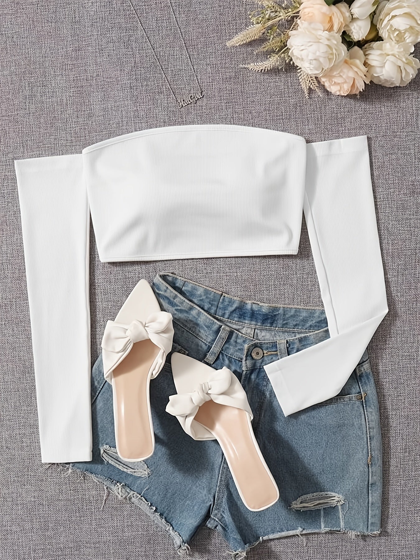 Sexy Women's Off Shoulder Long Sleeve Crop Top, Bodycon Fit Solid T-shirt, Y2K Style